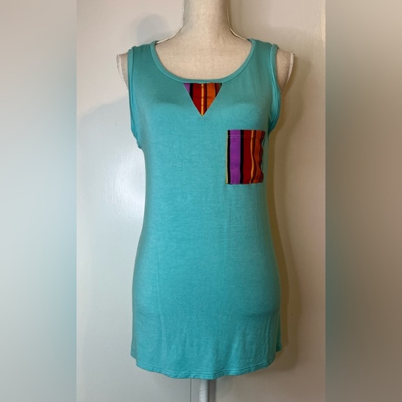 Filly Flair Sleeveless Turquoise Top with Multicolor Accents Size M - Picture 2 of 8